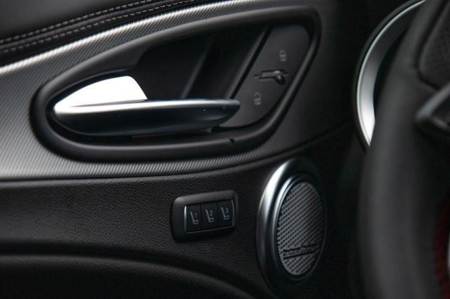 Fahrzeugabbildung Alfa Romeo Stelvio 280 PS Competizione Matrix 21" HK Audio
