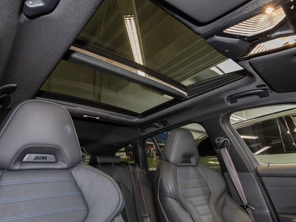BMW M340d xDrive Touring M Sport HUD PANO RFK NAVI