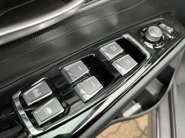 Fahrzeugabbildung KGM Korando Quartz 4x2 1.5 T-GDI AT SHZ LHZ Kamera