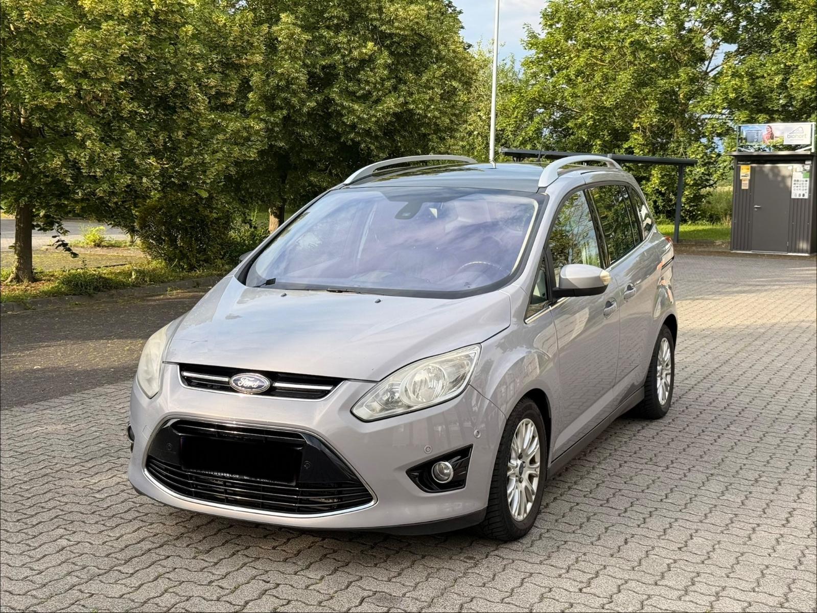 Ford Grand C-Max 2,0TDCi Titanium Leder,Navi 7-Sitze