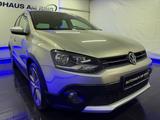 Volkswagen Polo V CrossPolo TEMPO PDC NAVI KLIMAAUT ALU-17 - mit Benzin-Antrieb: Beige, Limousine