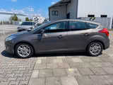 Ford Focus Lim. Titanium Aut,Pdc,Kam,Xenon,Shz - Ford Focus: Automatik