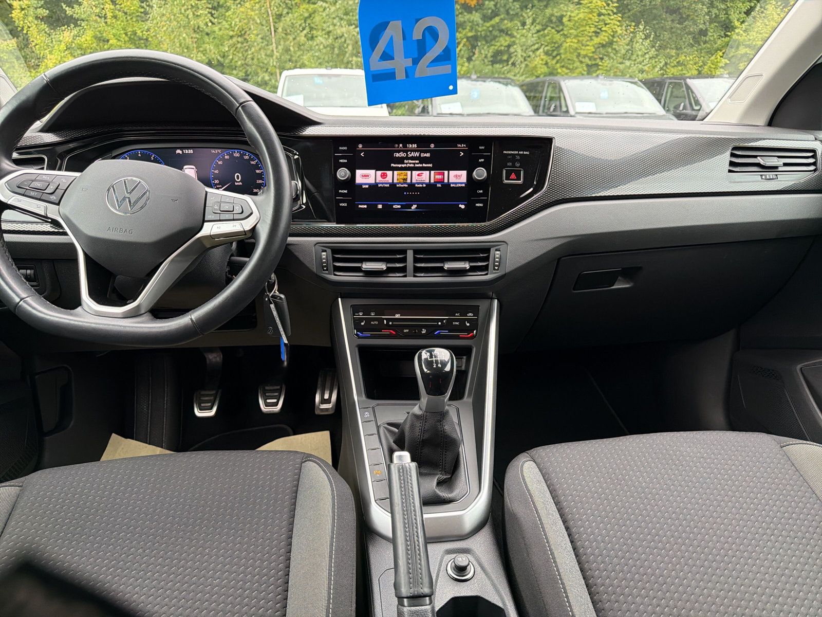 Polo Active TSi App Connect PDC v+h Sitzh. Activ
