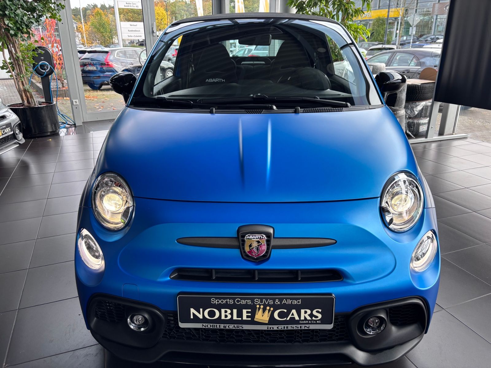 Fahrzeugabbildung Abarth 695 C   BEATS NAVI 17"