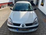 Renault Clio Campus 1.2 16V Campus TÜV Mrz 27 178000km - Renault Clio aus 2005: Campus