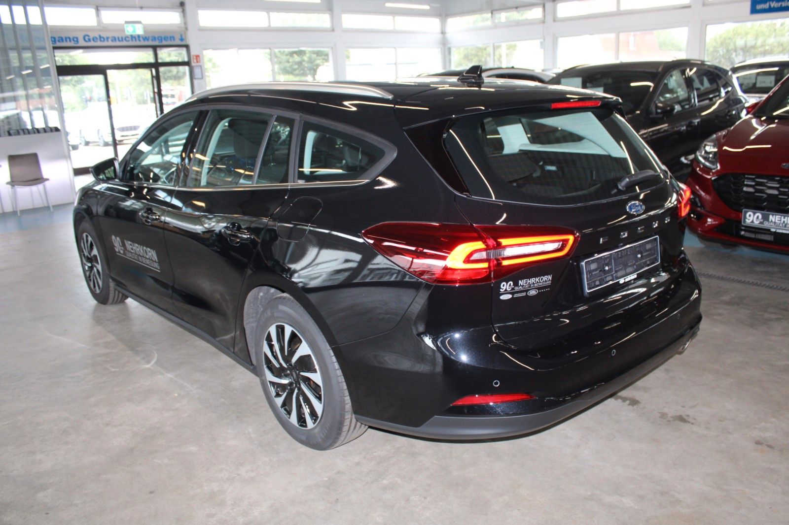 Fahrzeugabbildung Ford Focus MHEV Titanium Turnier LED NAVI WinterPaket