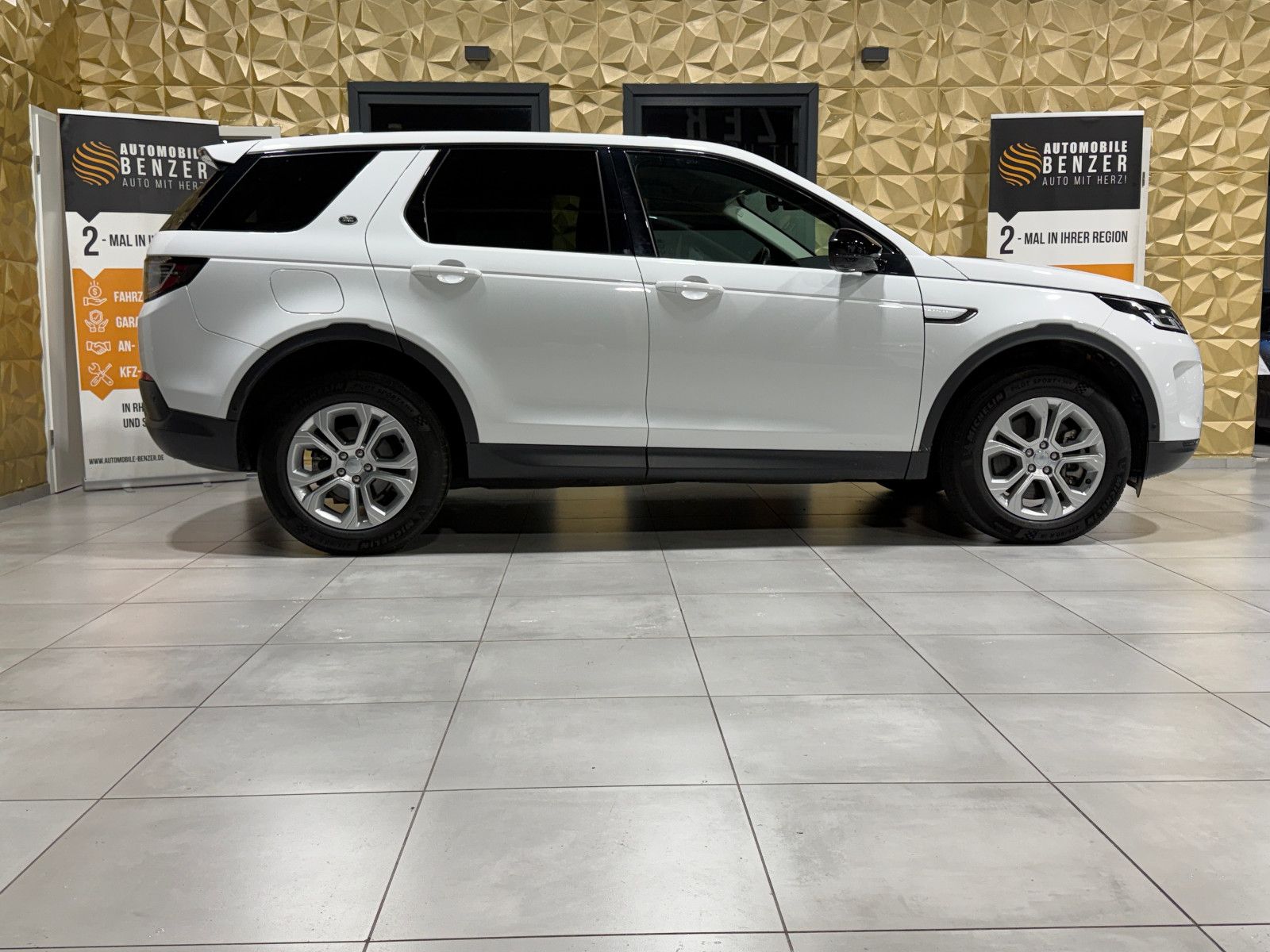 Fahrzeugabbildung Land Rover Sport S AWD/NEUES-MODELL/LEDER/360''KAMERA