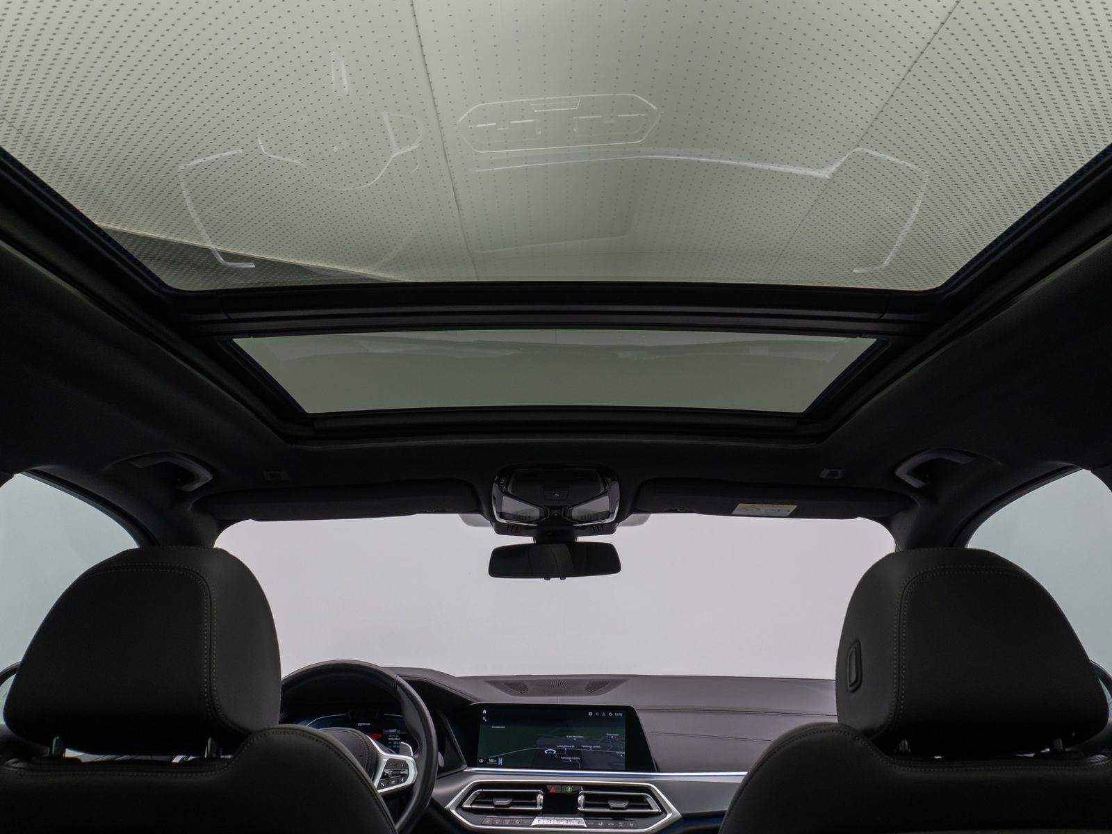 Fahrzeugabbildung BMW X5 xD45e M Sport Panorama 360°HUD DAB H/K 22Zoll