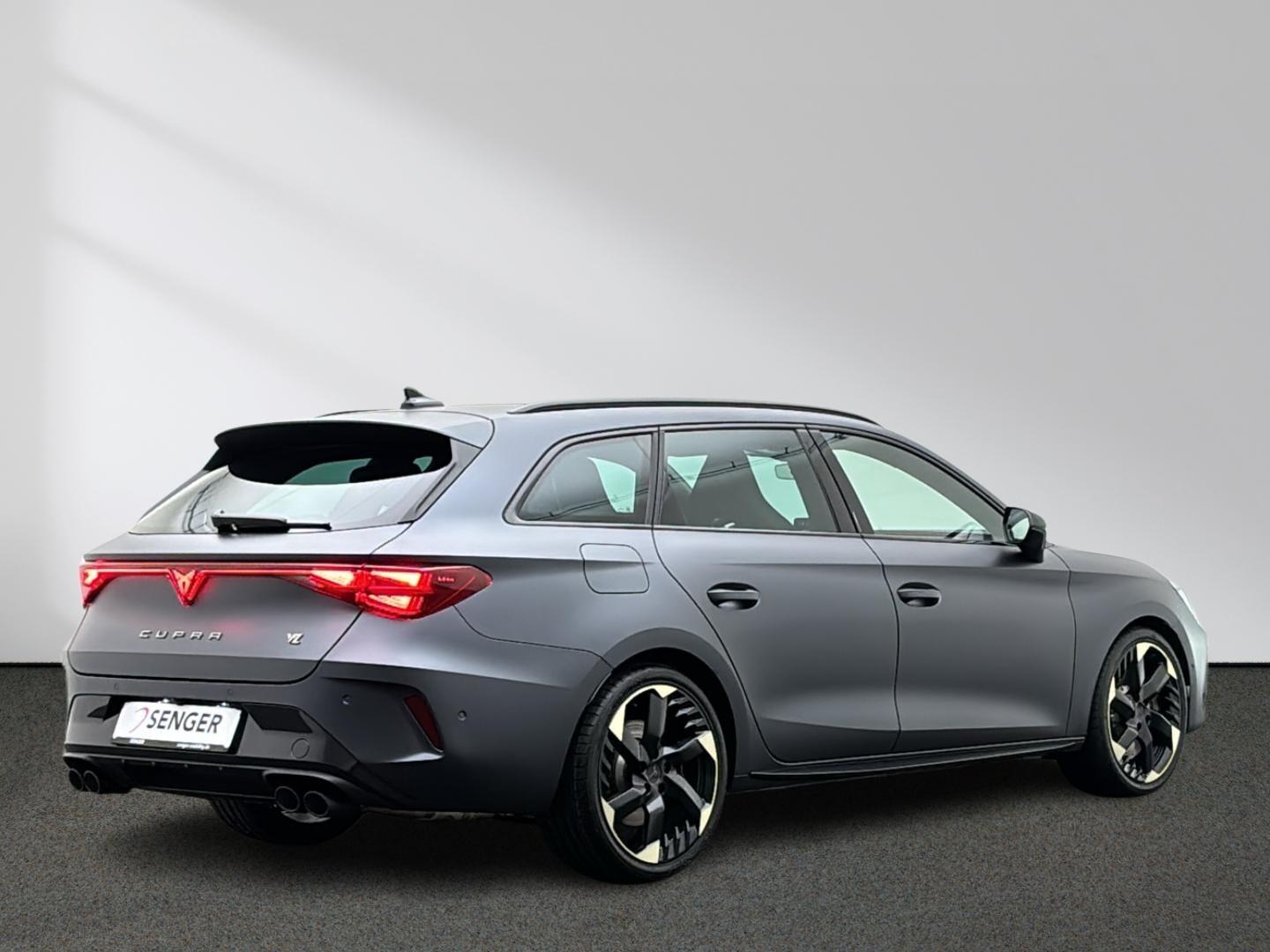 Cupra Leon Sportstourer 2.0 TSI VZ DSG Tribe Edition