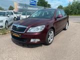 Skoda Octavia Lim. Ambiente aus 1.Besitz 68.000 KM - Skoda Octavia mit Benzin-Antrieb: Limousine, 1.6