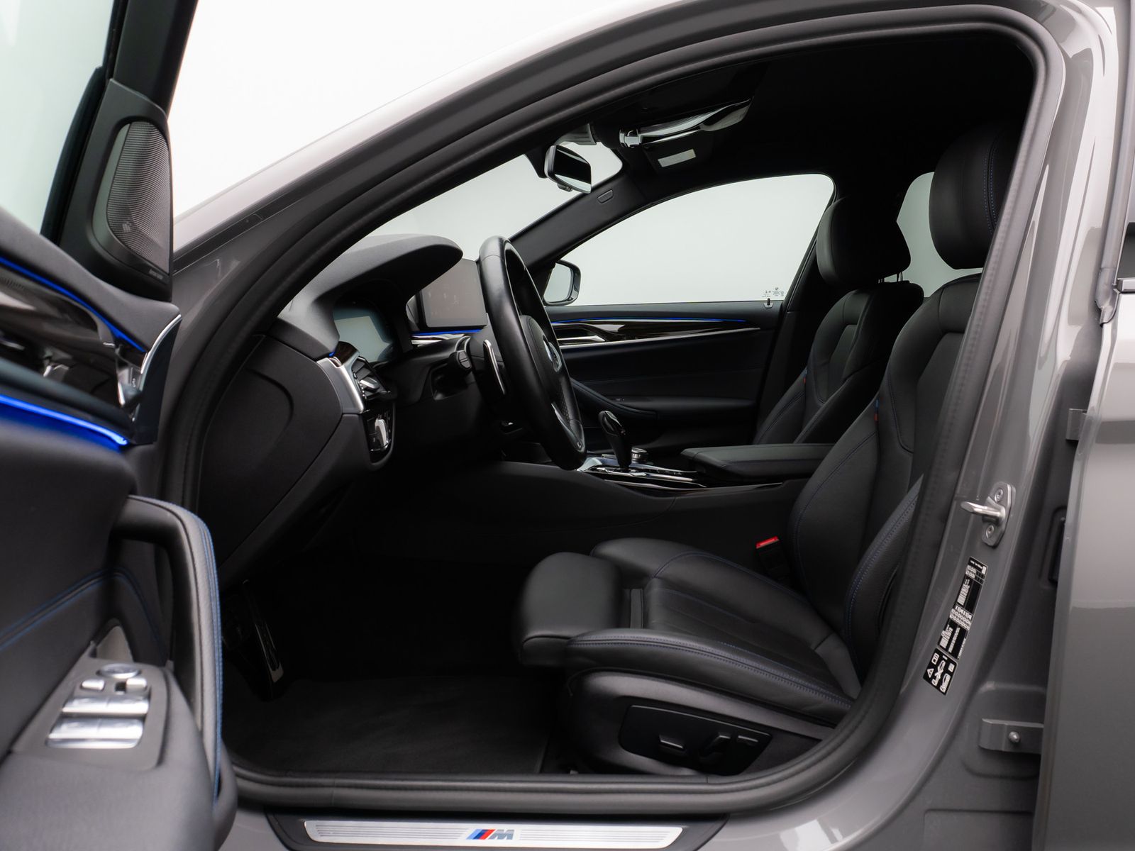 Fahrzeugabbildung BMW 540i xD M Sport Kamera DAB H/K Lenkrhzg Alarm
