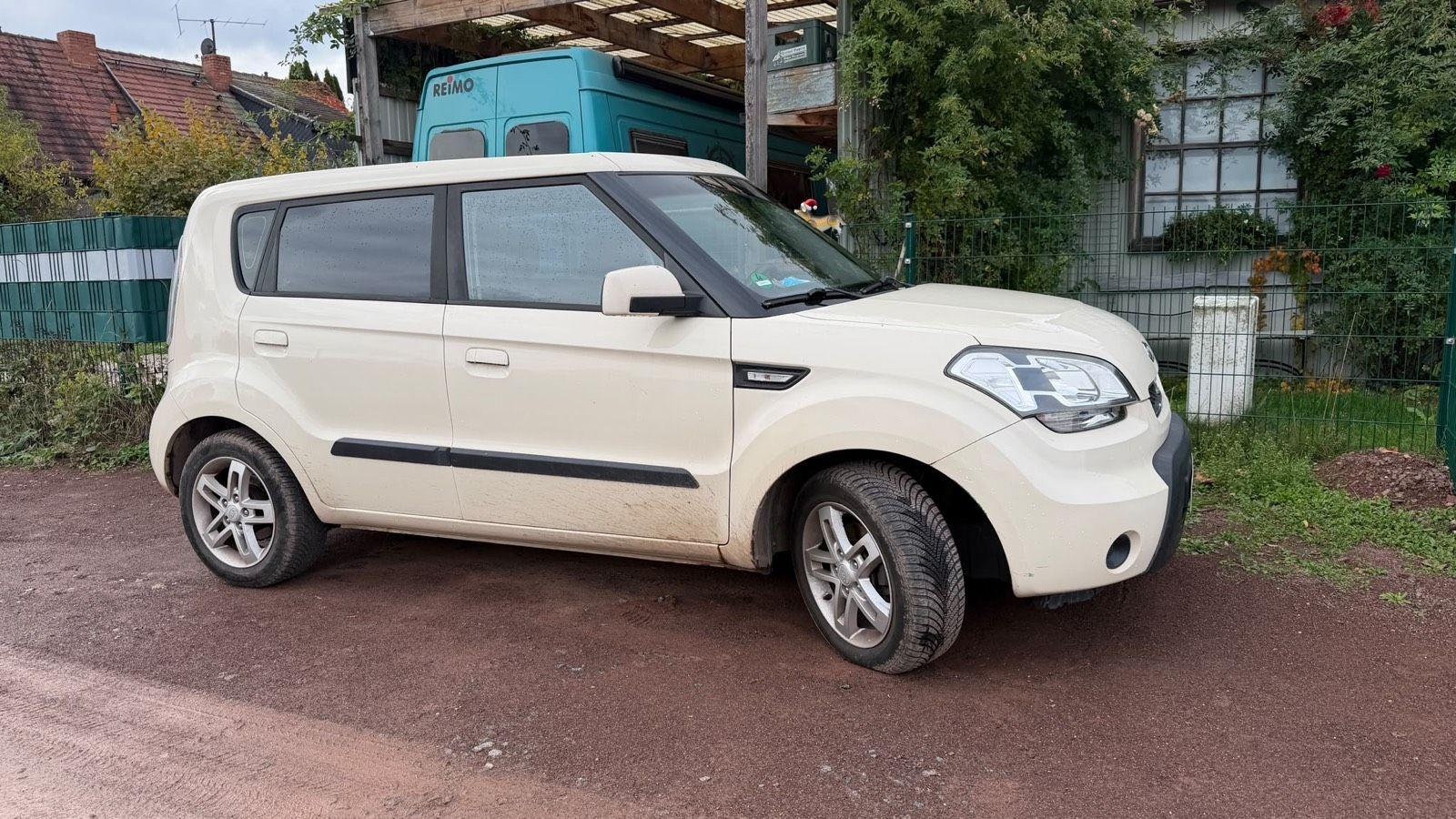 Kia Soul 2009 — interior