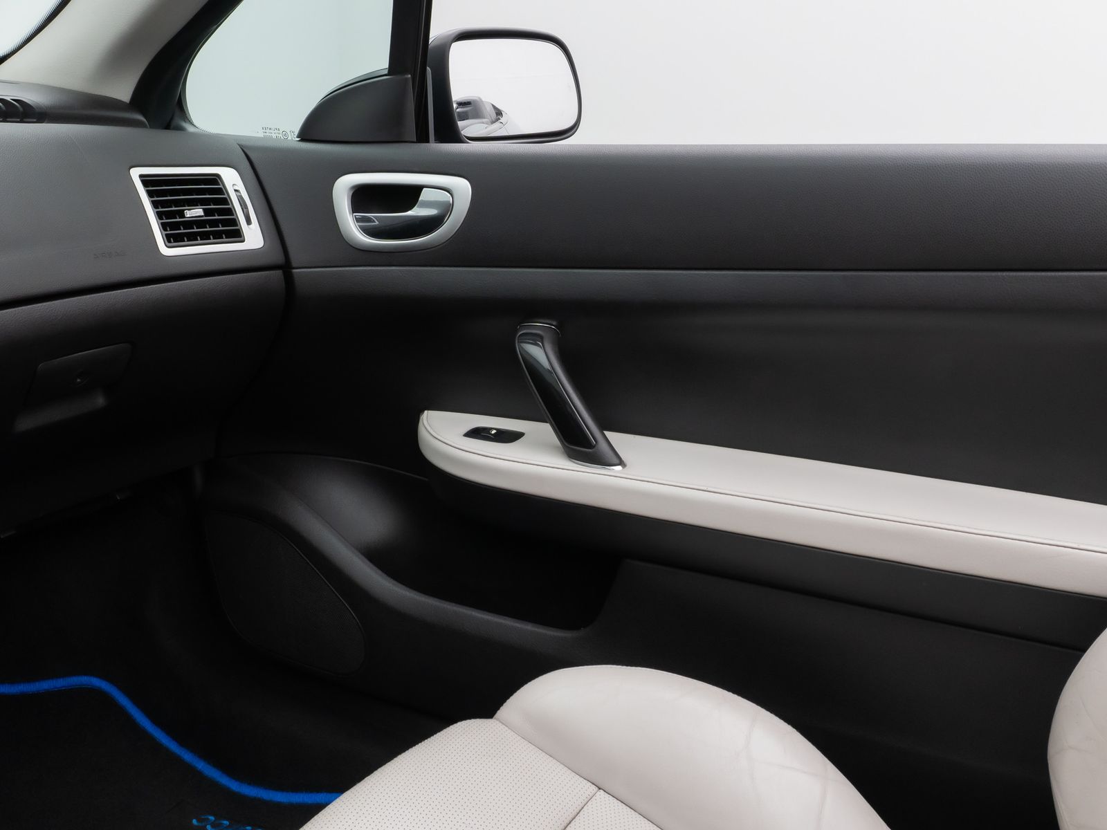 Fahrzeugabbildung Peugeot 307 CC Tendance 135 Sitzhzg PDC Klimaaut. Sport