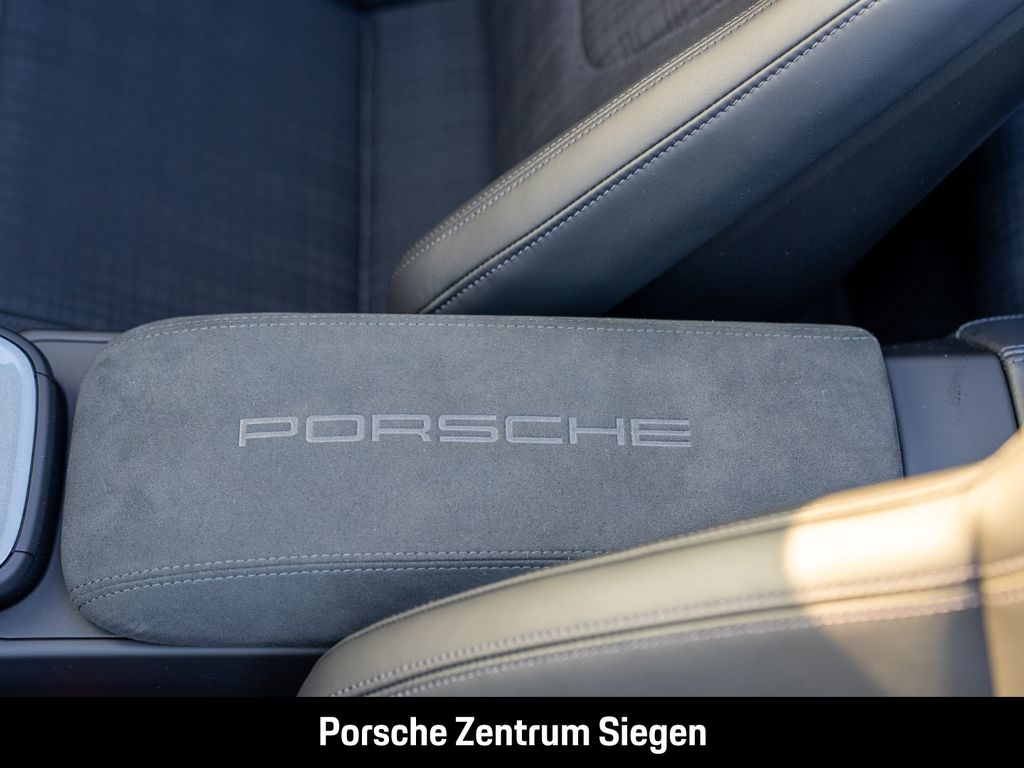 Porsche 992 -2 (911) Carrera T Cabriolet