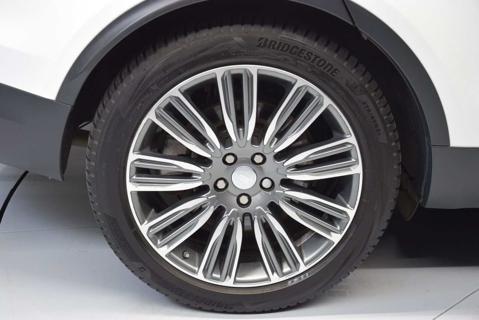 Fahrzeugabbildung Land Rover Discovery 5 HSE SDV6 Pano 7. Sitze Meridian 360°