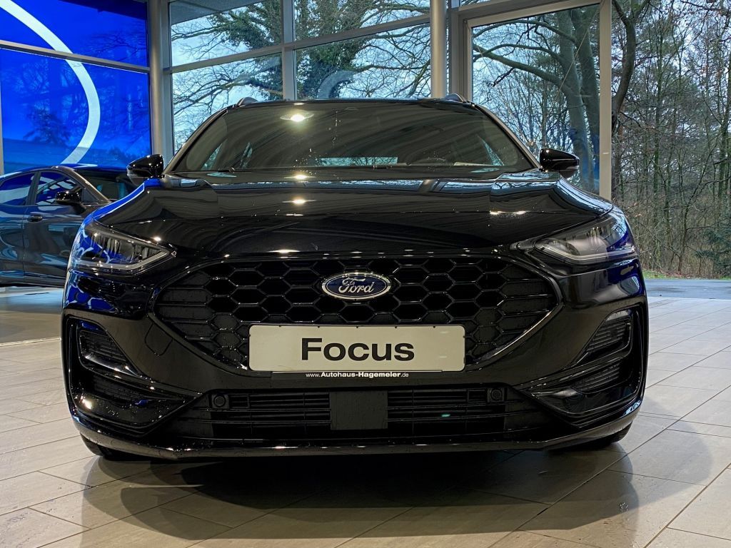 Fahrzeugabbildung Ford Focus Turnier ST-Line