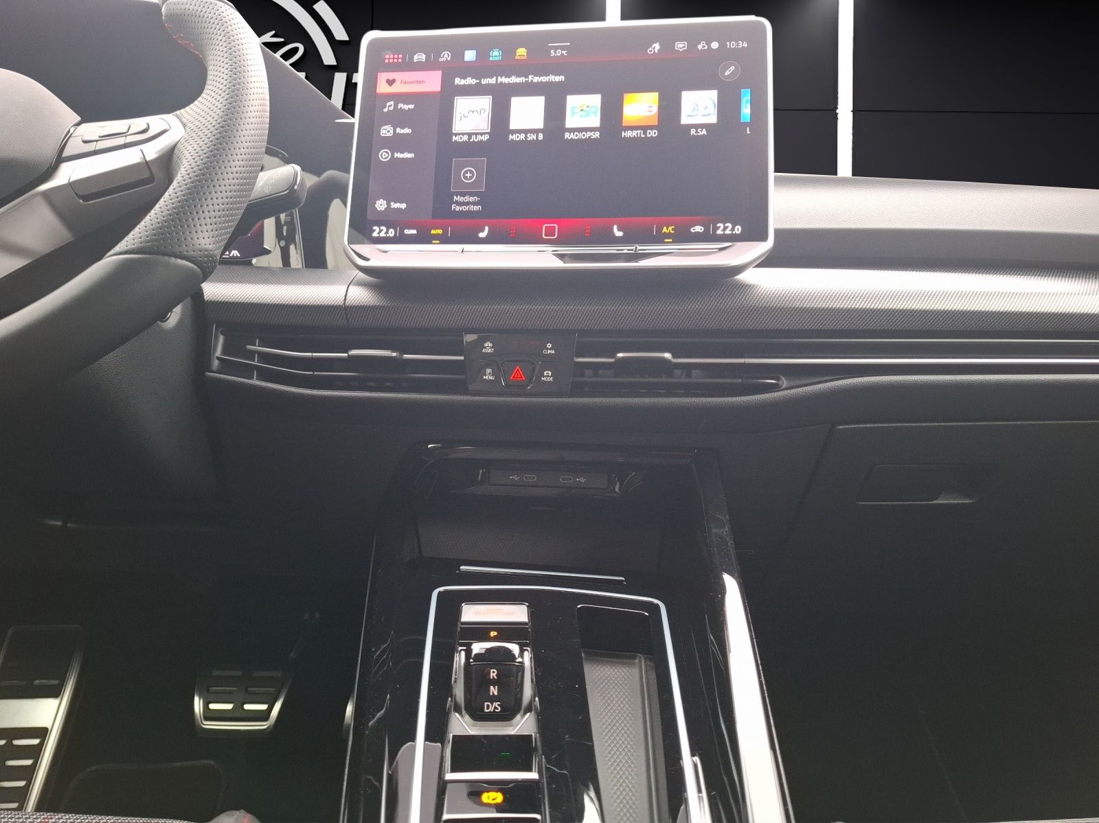 Fahrzeugabbildung Volkswagen Golf VIII GTI DSG LEDplus Navi AID HUD ACC RFK S