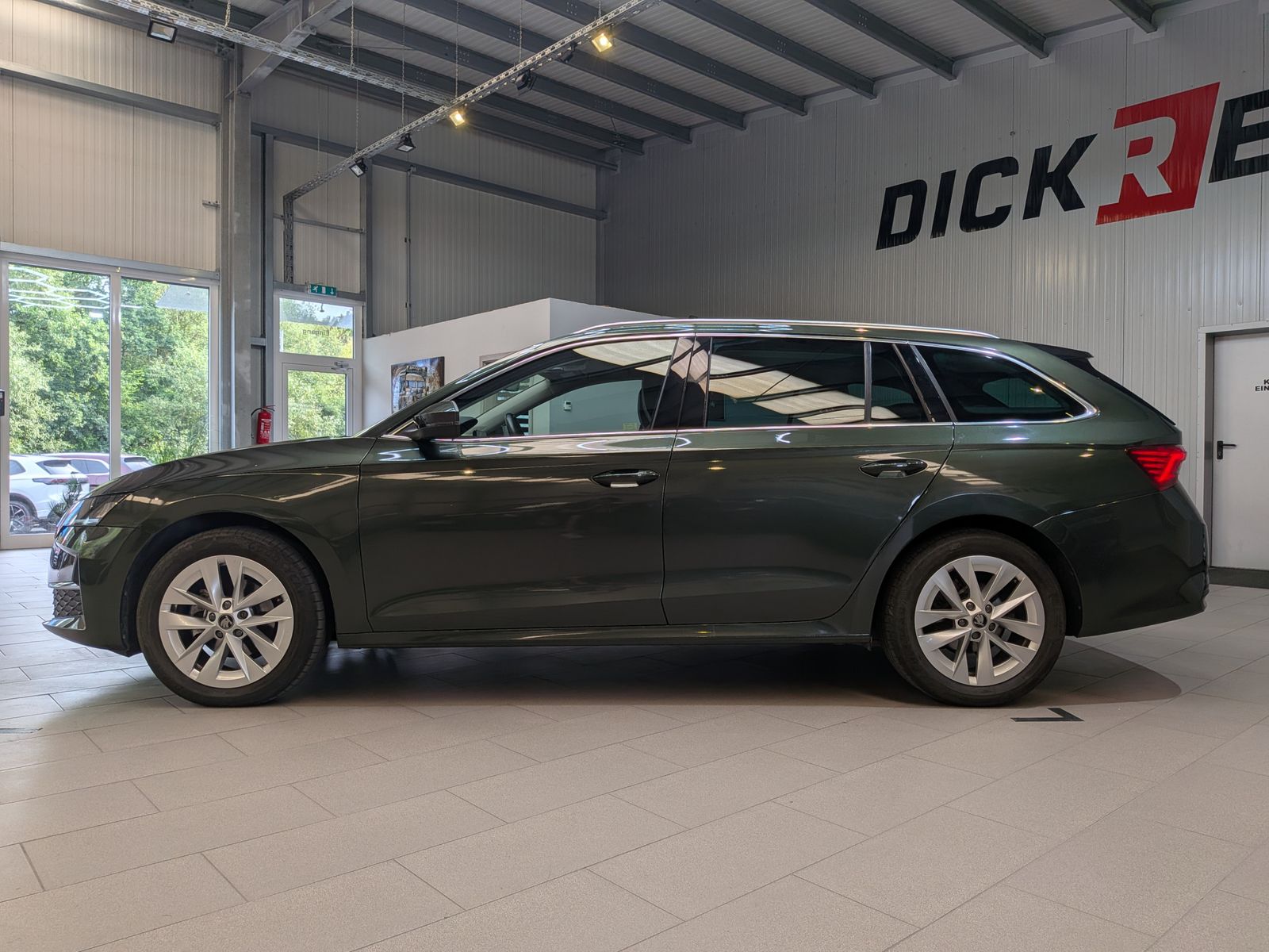 Fahrzeugabbildung SKODA Octavia 1.5TSI mHEV Selection TEMP*LED*CAM*PANO*