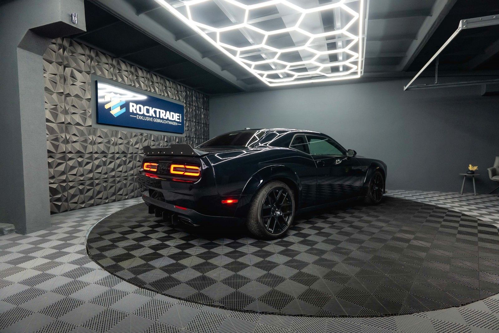 Fahrzeugabbildung Dodge Challenger 5.7 V8 R/T SRT WIDE BODY *LED*19%*