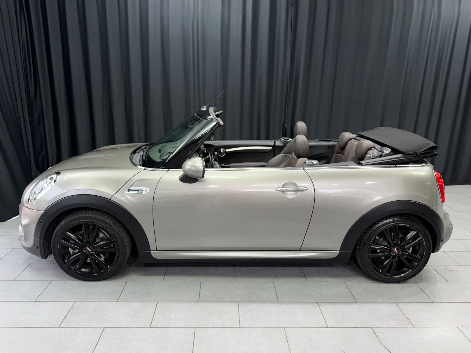 Fahrzeugabbildung MINI Cooper S Cabrio |AUTOMATIK|HuD|RF-KAMERA|LED