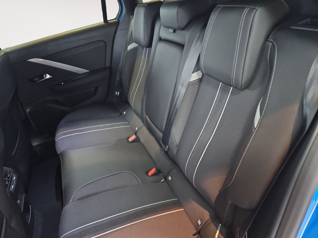 Fahrzeugabbildung Opel Astra Sports Tourer 1.2 Turbo Hybrid 48 V GS (L)