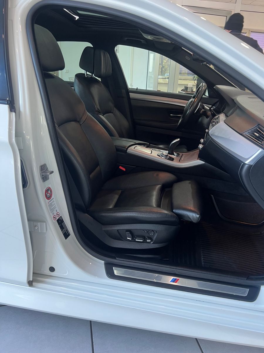 Fahrzeugabbildung BMW 525 d Lim. M Sport Paket *Digitaltacho*Softc*