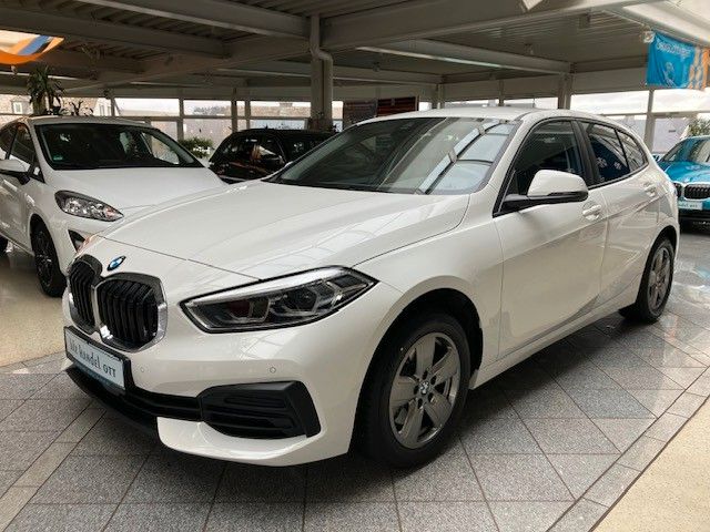 BMW 118i Modell Advantage, Navi,LED,WIE NEU