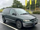 Chrysler Grad Voyager - Chrysler Gebrauchtwagen von 2000