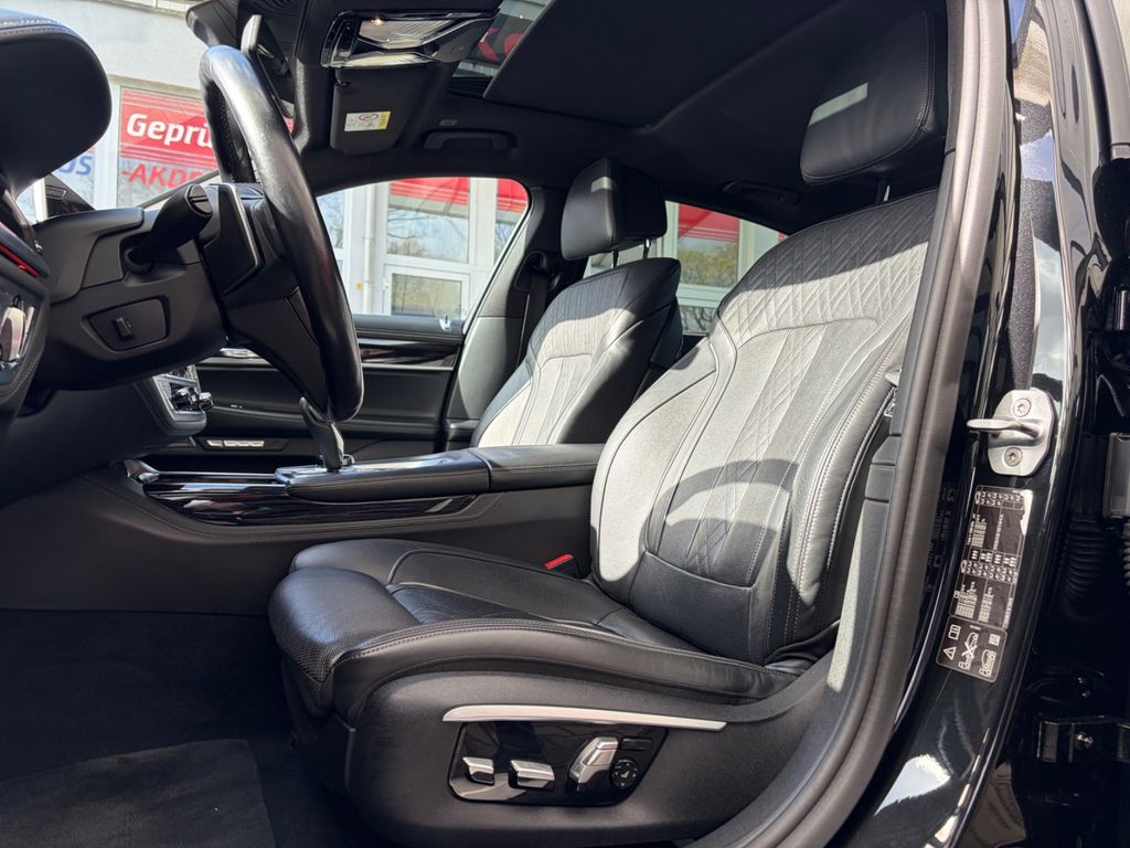 Image of BMW 730