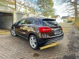 Mercedes-Benz GLA 250 4MATIC DCT Urban Urban - gebrauchte Mercedes-Benz GLA 250 aus dem Jahr 2016