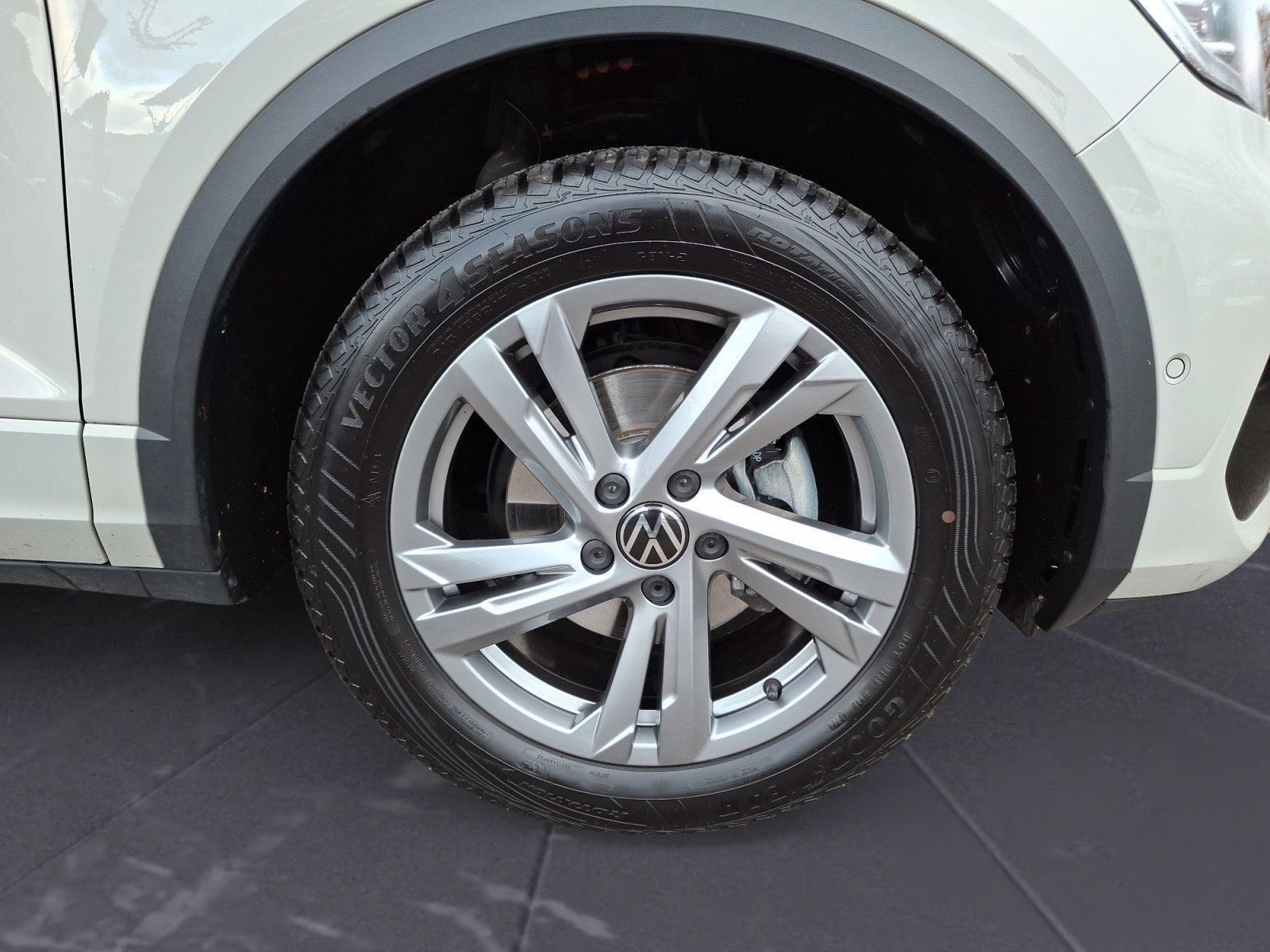 Volkswagen T-Roc - Bild 12