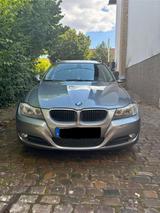 BMW 318d Automatisch mit Panorama Schiebedach - BMW 318 aus 2009: Kombi, 318d
