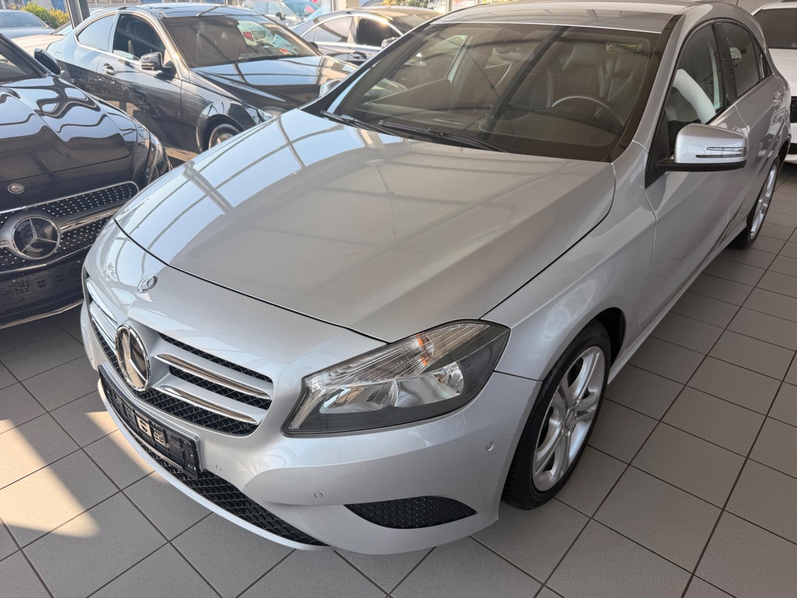 Mercedes-Benz A 180 BlueEfficiency PDC*Sitzhzg*Wenig Km