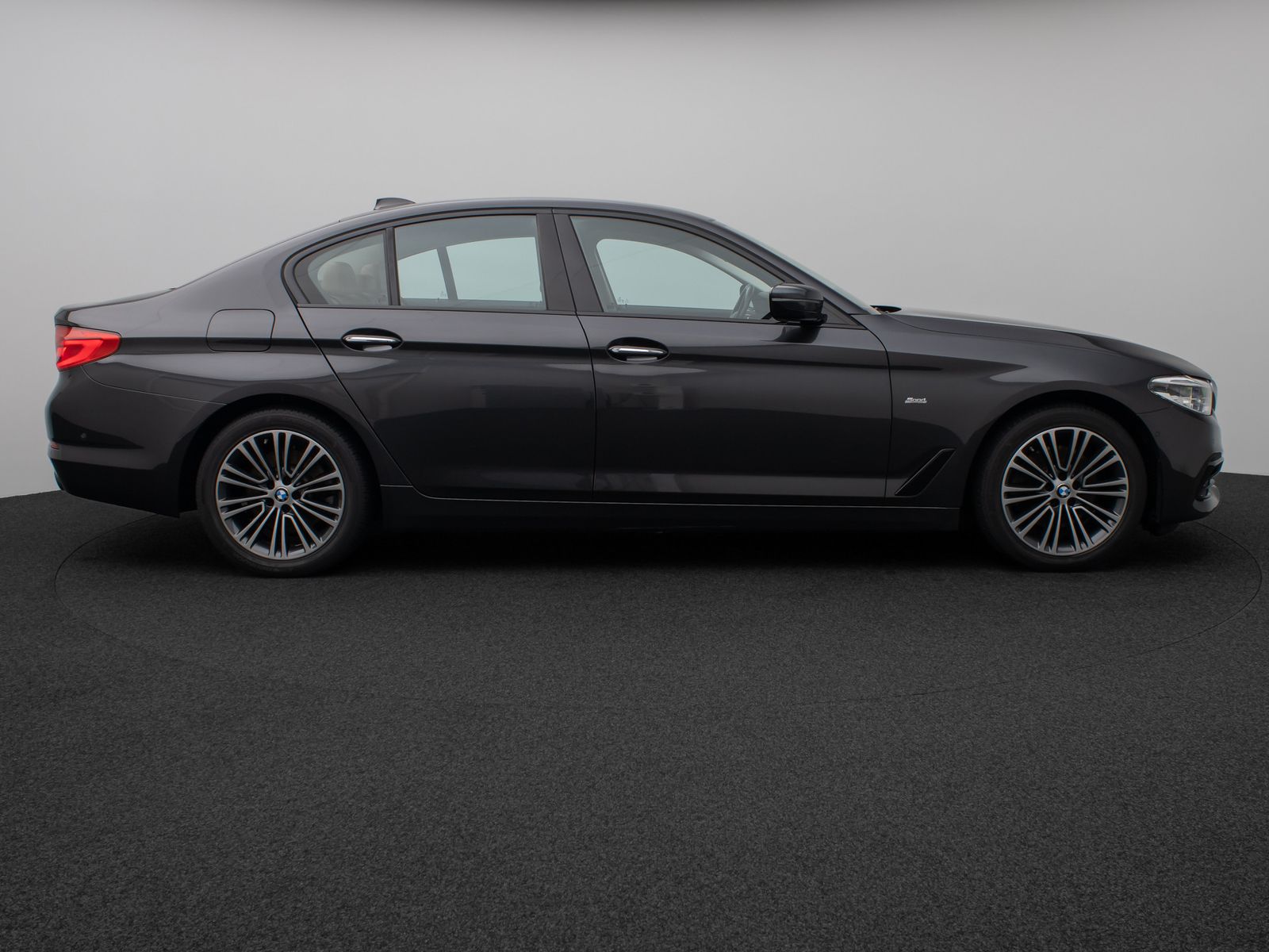 Fahrzeugabbildung BMW 520d Sport Line Kamera HUD H/K Lenkrhzg Alarm