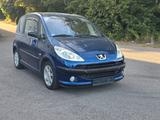 Peugeot 1007 Filou 75 Filou - blaue Peugeot 1007