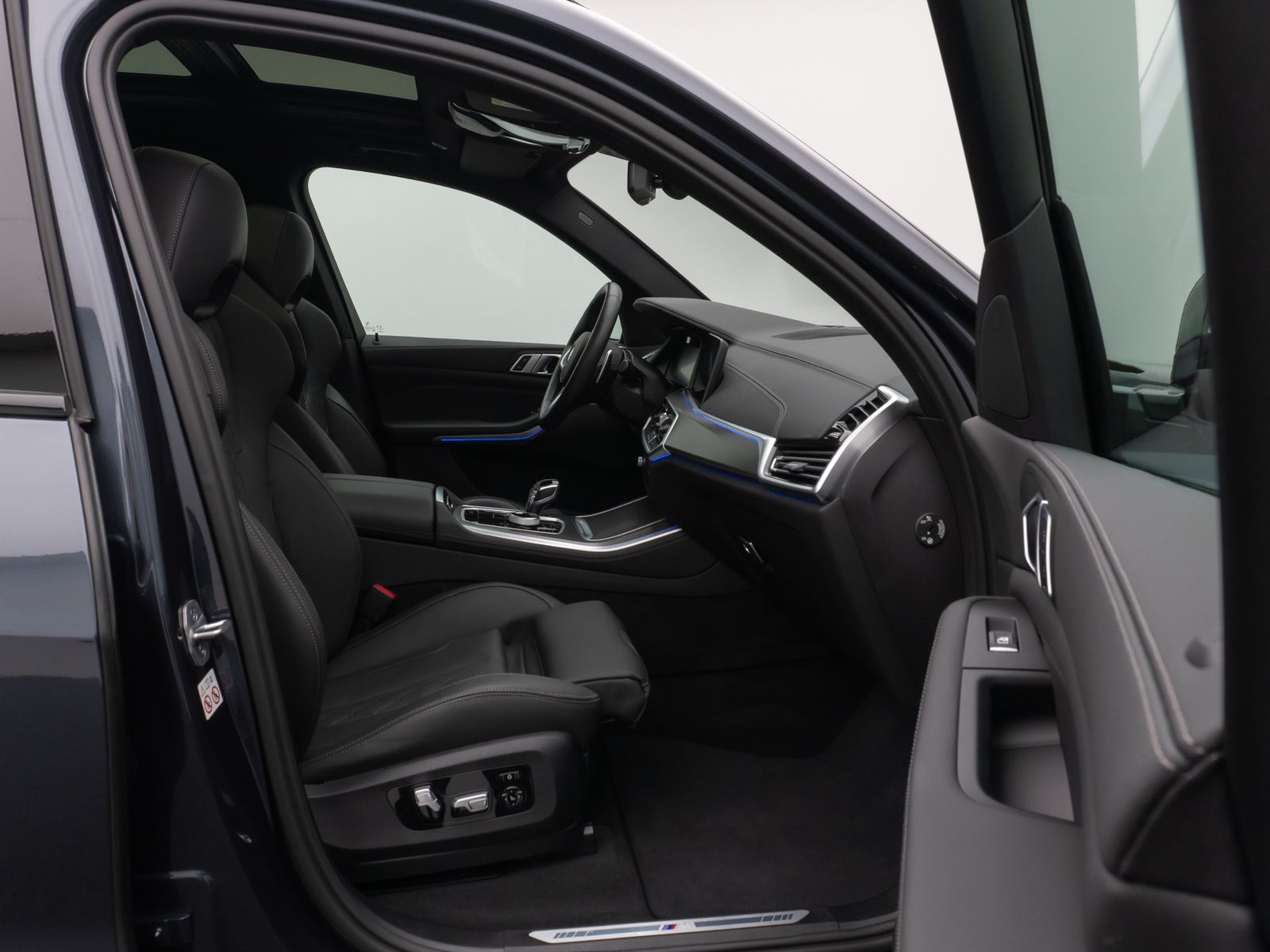 Fahrzeugabbildung BMW X5 xD40d M Sport SkyLounge 360°HUD DAB HiFi 21"