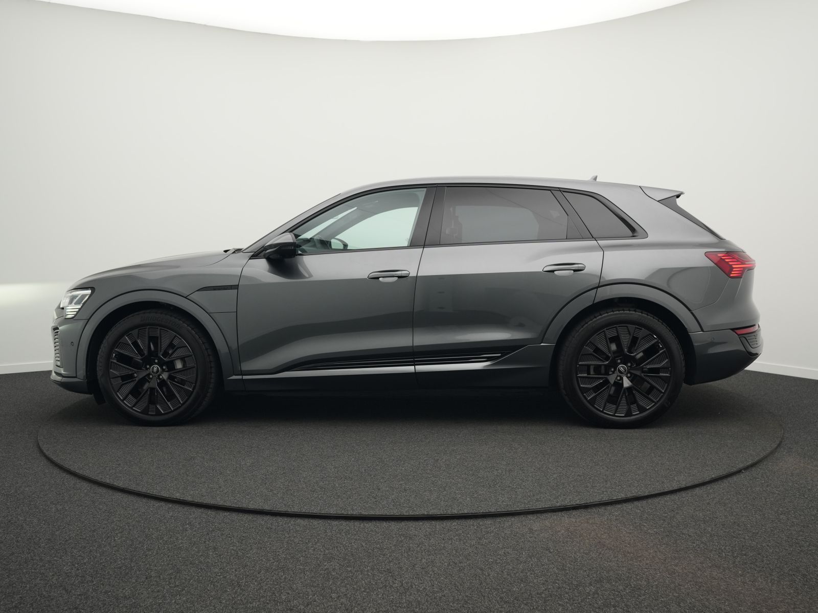 Audi Q8 e-tron - Bild 11
