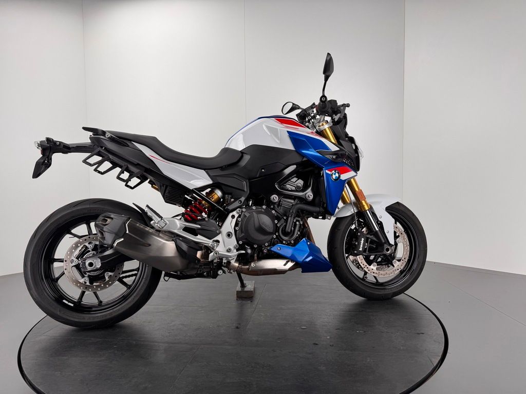 Fahrzeugabbildung BMW F900 R *NEUWERTIG *VOLL *1.HAND