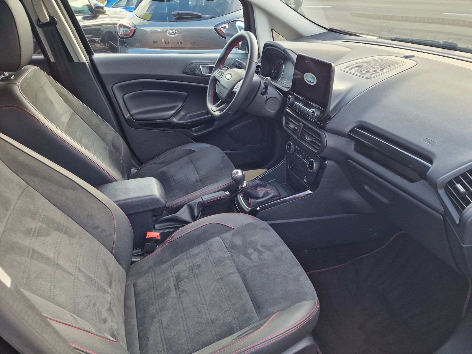 Fahrzeugabbildung Ford EcoSport ST-Line, Technik+Winter+Fahreras.Paket