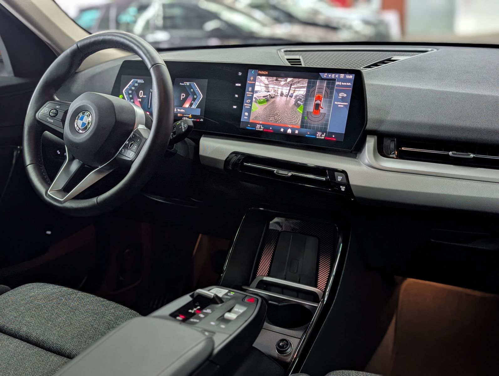 Fahrzeugabbildung BMW X1 20 i sDrive SPORT SHADOW PANO AHK LED AHK ACC