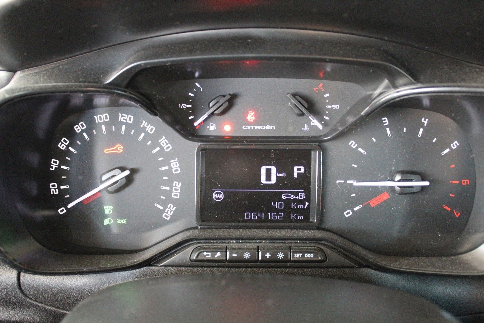 Fahrzeugabbildung Citroën C3 Shine Pack 1.2T NAVI/LED/PDC/TEMPOMAT/DAB+