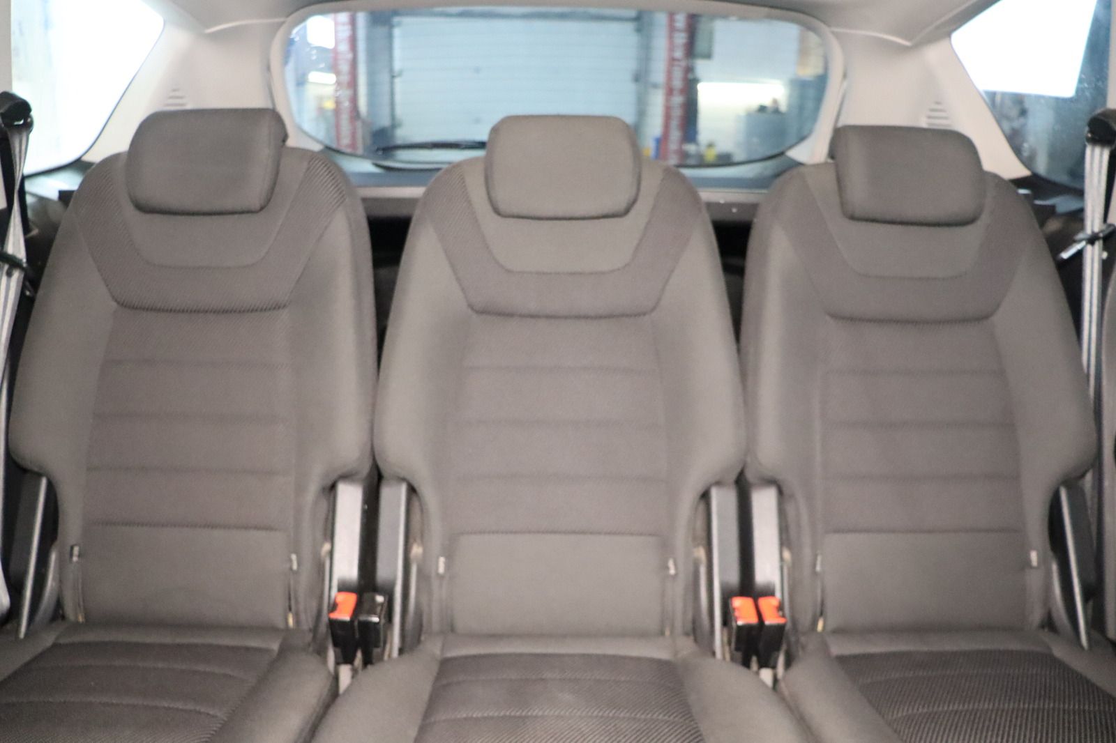 Fahrzeugabbildung Ford S-MAX 2.0 TDCi Sitzhzg./-lüftung * PDC * Tempom.