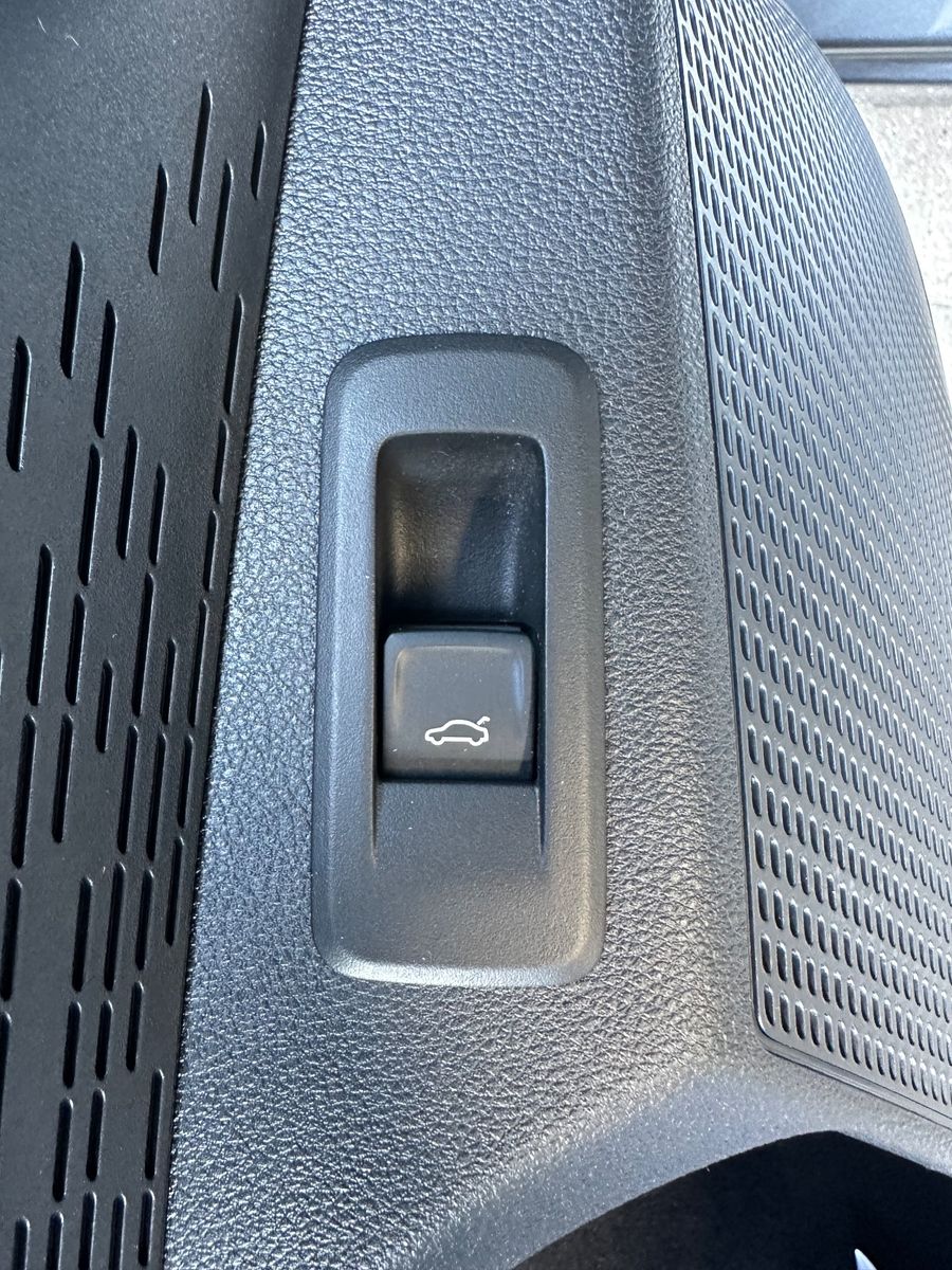 Fahrzeugabbildung SKODA Octavia Combi RS Plus NAV+MATRIX+AHK+ACC+HUD+1HD