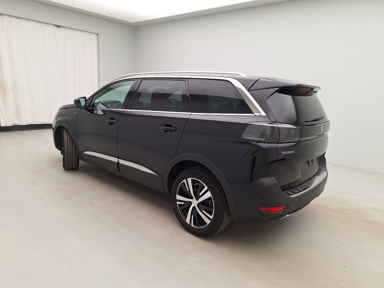 Fahrzeugabbildung Peugeot 5008 GT 1.5D NAVI/LED/ALCANTARA/SHZ/ACC/R'CAM