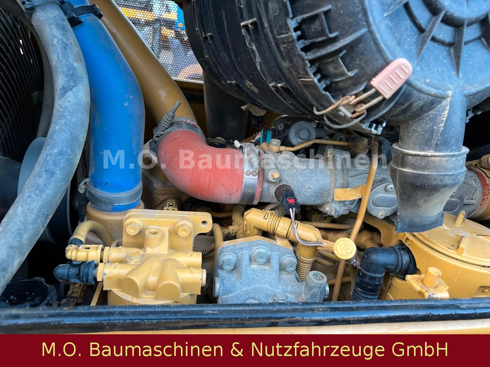 Fahrzeugabbildung CAT D6N LPG / 6. Wegeplanierschild