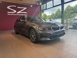 BMW 318i Touring Advantage*LED*AHK*Kamera*SHZ*Temp.*