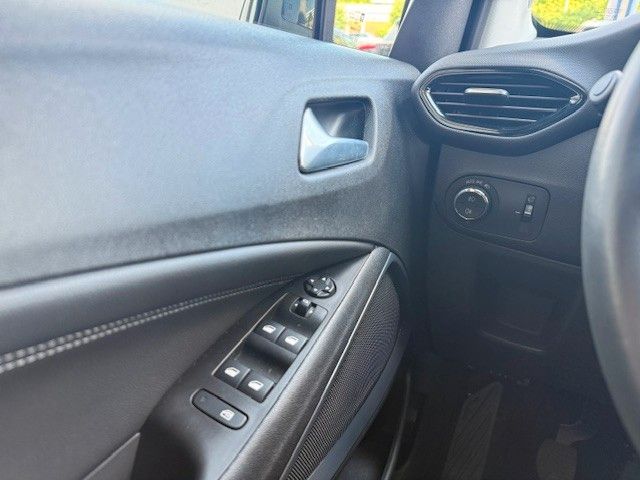 Fahrzeugabbildung Opel Crossland Elegance 110PS Kamera/Navi/Allwetter!
