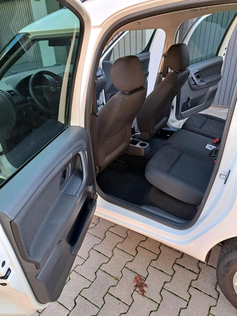 Skoda Roomster 2012 — photo 6