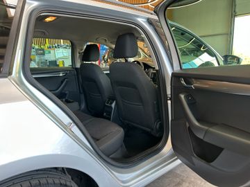 Skoda Octavia Combi Ambition *AHK*TEMPO*NAVI*2-ZONEN*