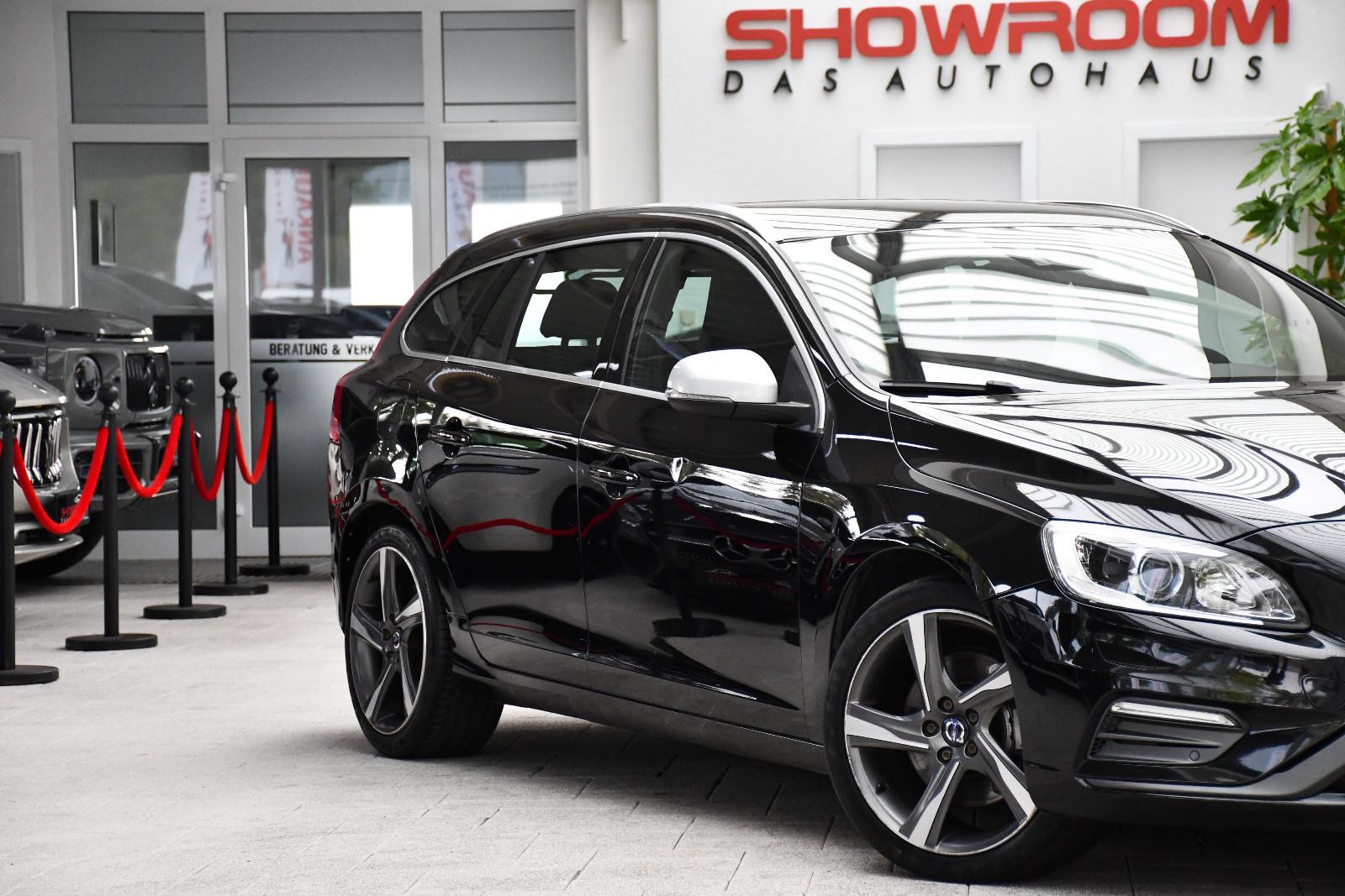 Volvo V60 D4 R-Design Aut. Kamera Leder Navi Ahk 82tkm